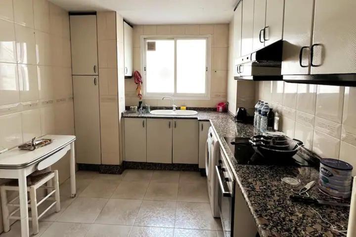 Comfortable Room - Habitacion Acogedora Valencia Exterior foto